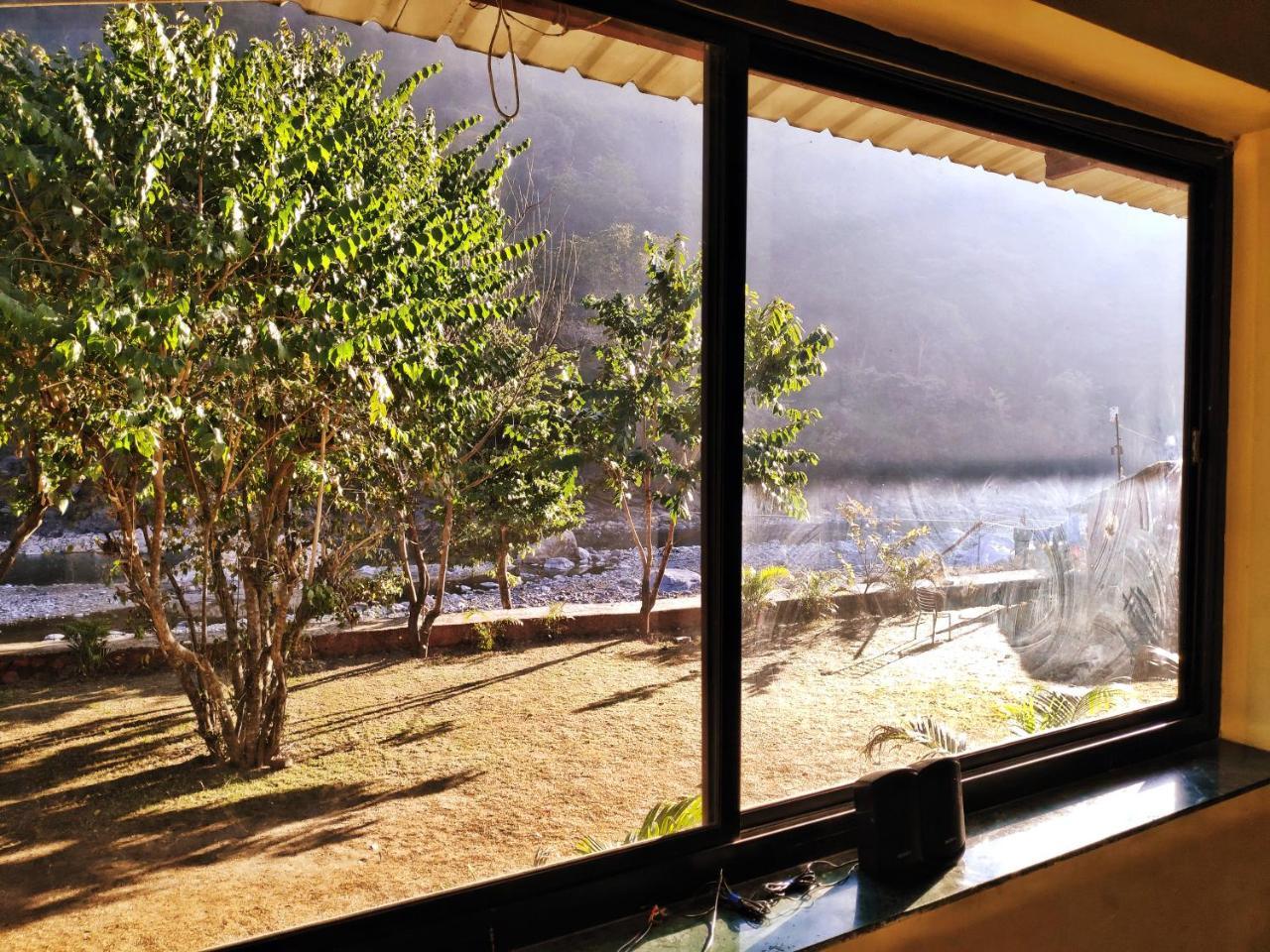 Garud Chatti River Resort Rishīkesh Екстериор снимка